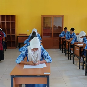 KEGIATAN UJIAN AKHIR SEKOLAH SISWA/I SMPN 6 RANTAU BAYUR TAH