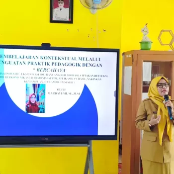 PEMBELAJARAN KONTEKSTUAL MELALUI PENGUATAN PRAKTIK PEDAGOGIK