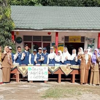 Memperingati Hari Gizi Nasional di SMPN 6 Rantau Bayur denga